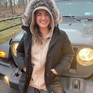 Meet your Posher, Anna